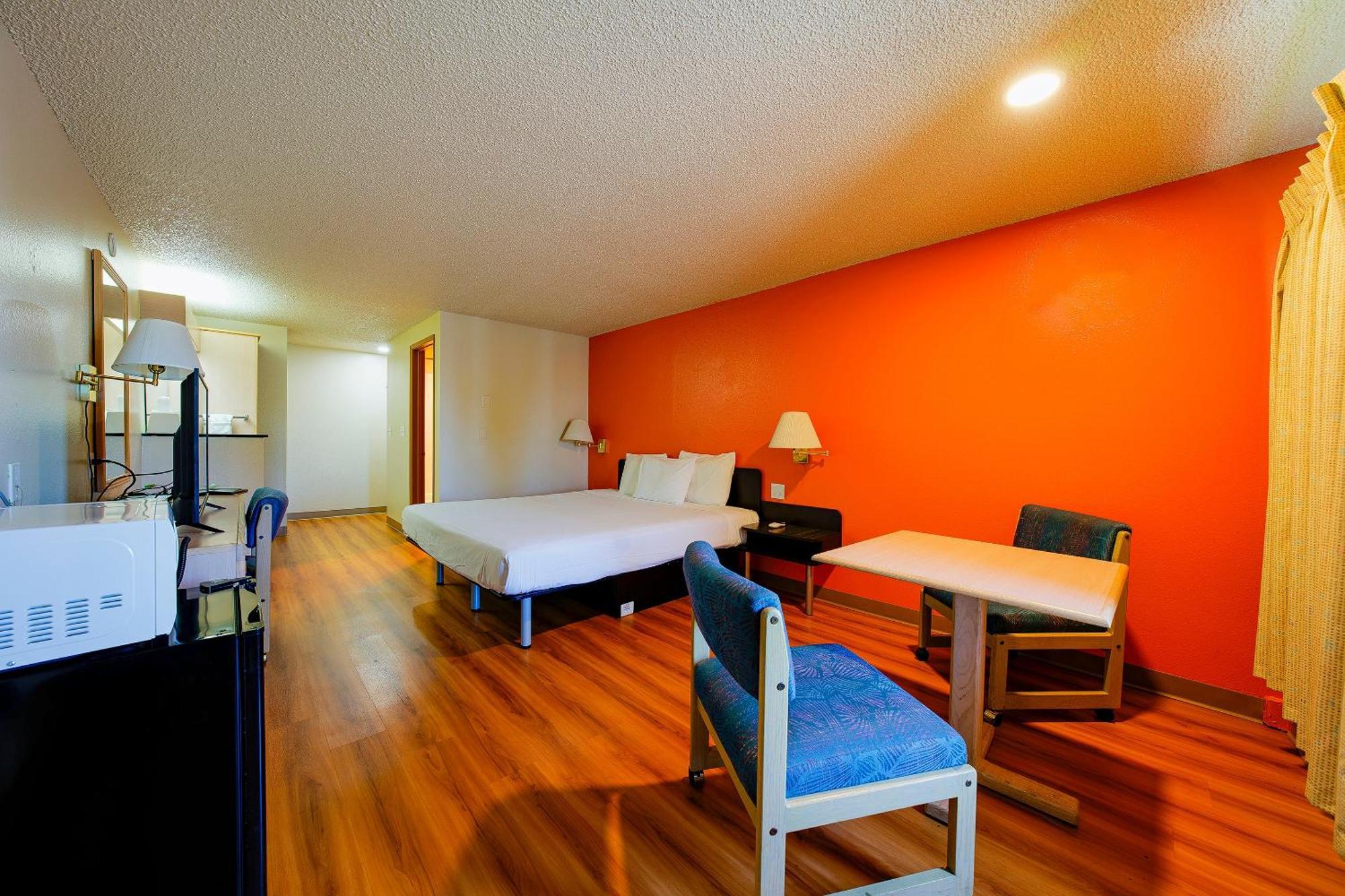 Oyo Or, Downtown Hotel 2*
