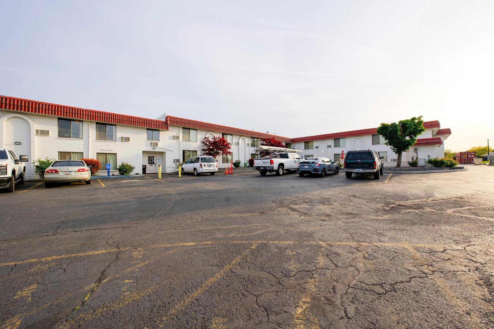 Hotel Oyo Or, Downtown Hermiston